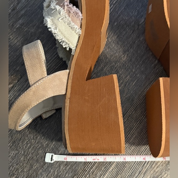 New- Rocket Dog Emily Woman’s Platform Sandal, cream & brown, size 7.5 - Picture 9 of 9